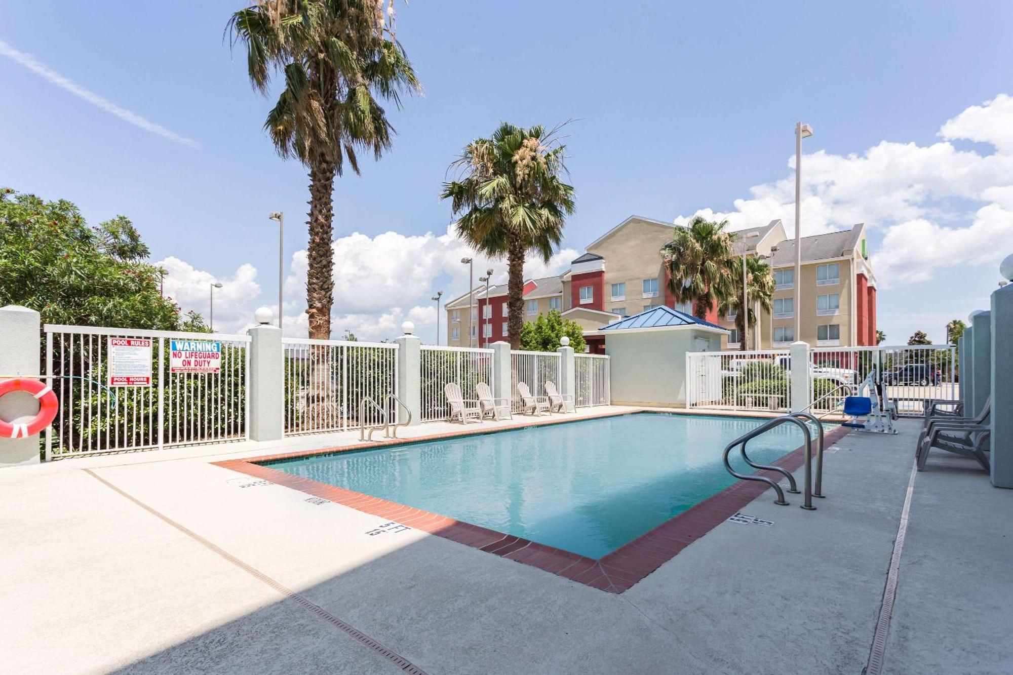 Comfort Suites New Orleans East Zewnętrze zdjęcie