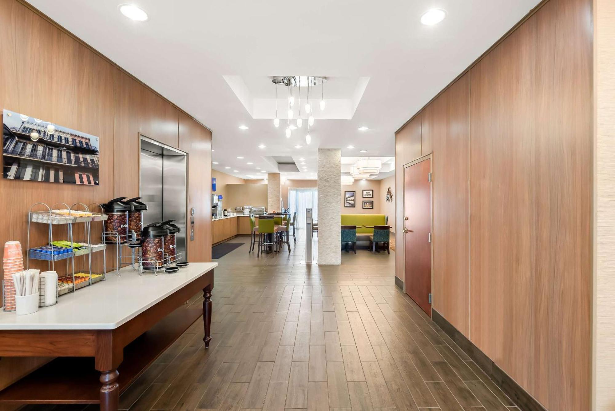 Comfort Suites New Orleans East Zewnętrze zdjęcie