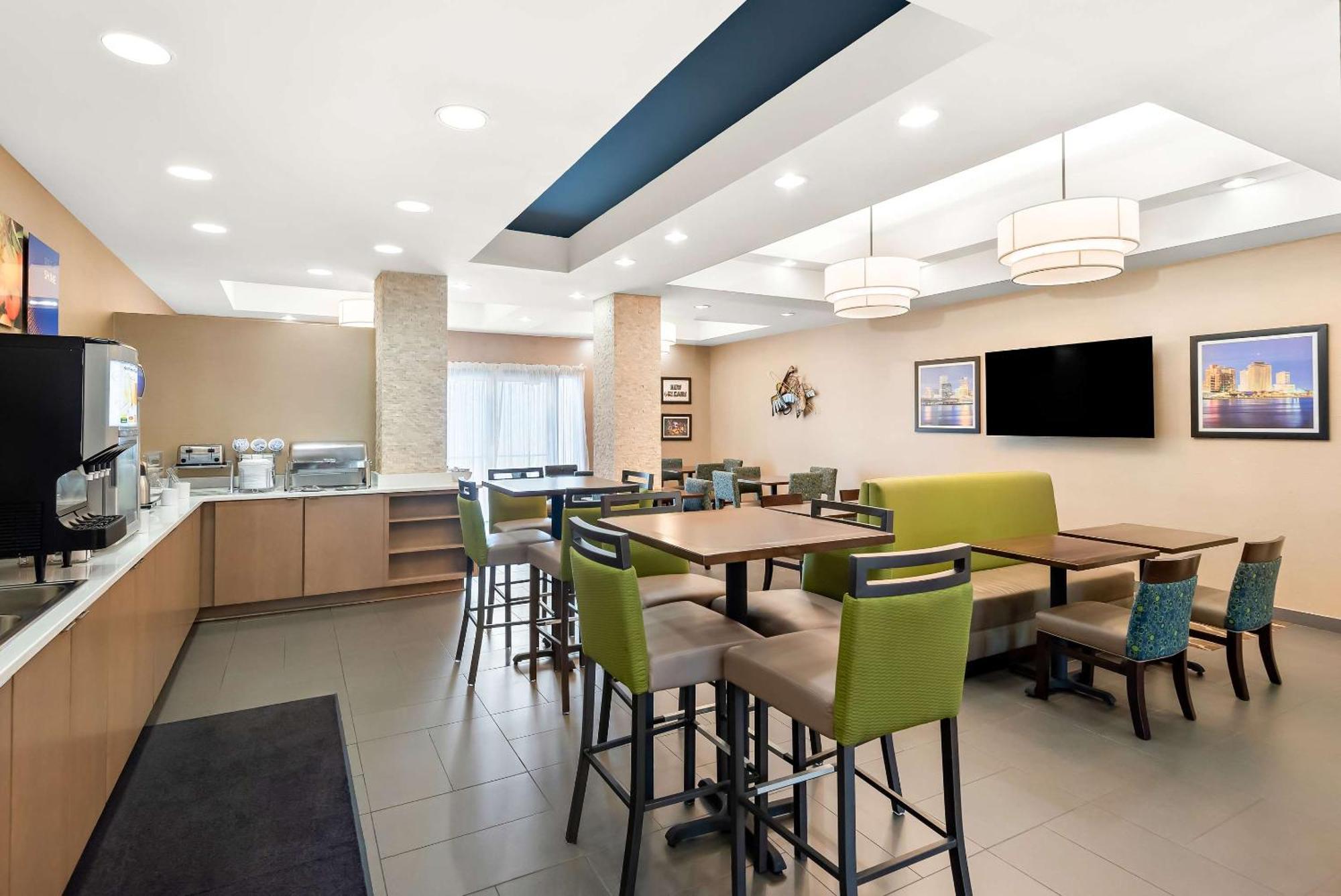 Comfort Suites New Orleans East Zewnętrze zdjęcie