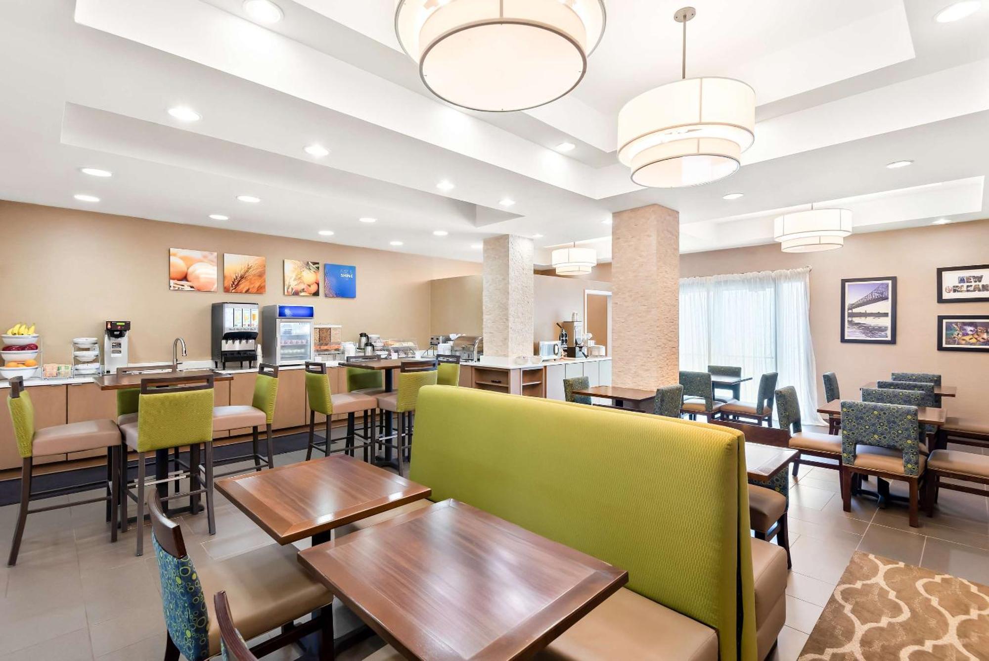 Comfort Suites New Orleans East Zewnętrze zdjęcie