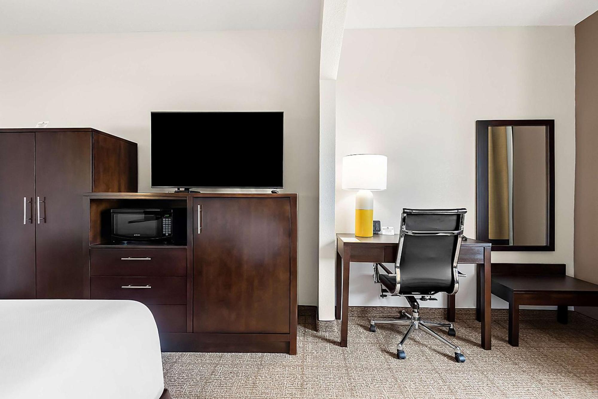 Comfort Suites New Orleans East Zewnętrze zdjęcie