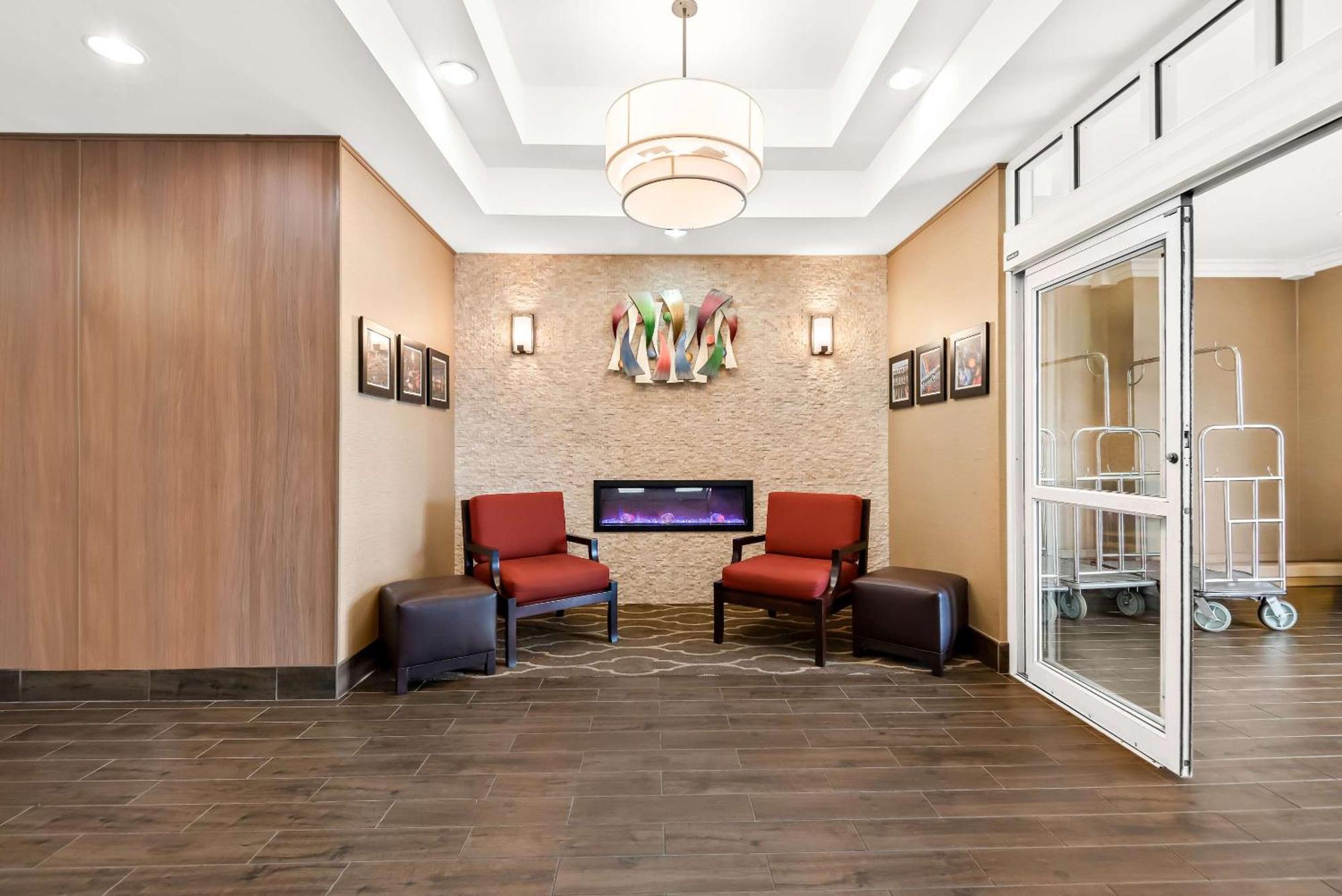 Comfort Suites New Orleans East Zewnętrze zdjęcie