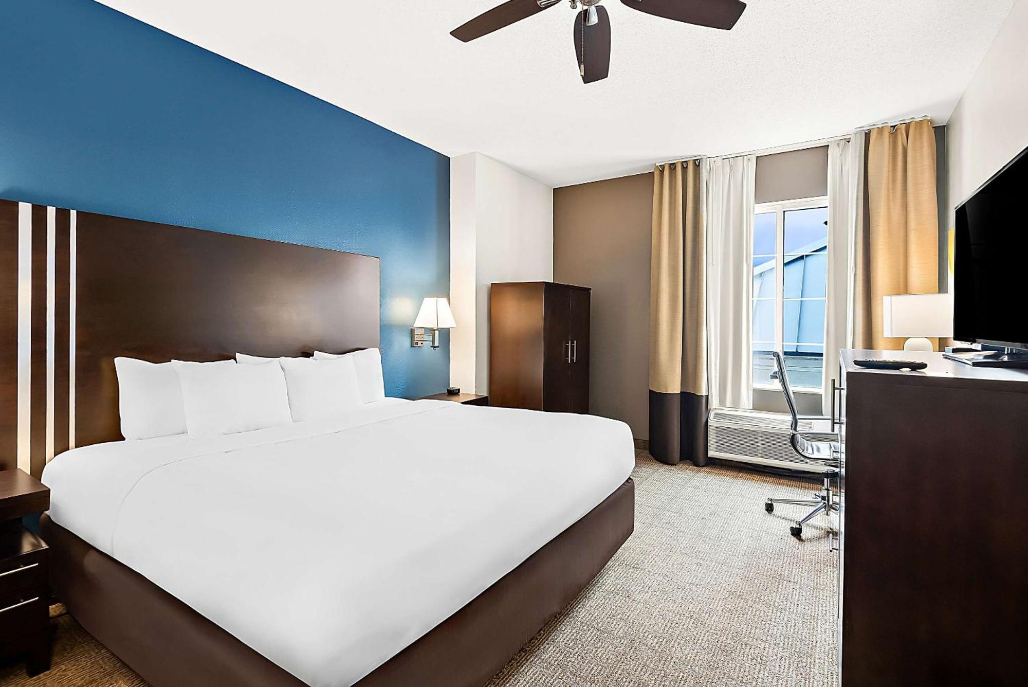Comfort Suites New Orleans East Zewnętrze zdjęcie