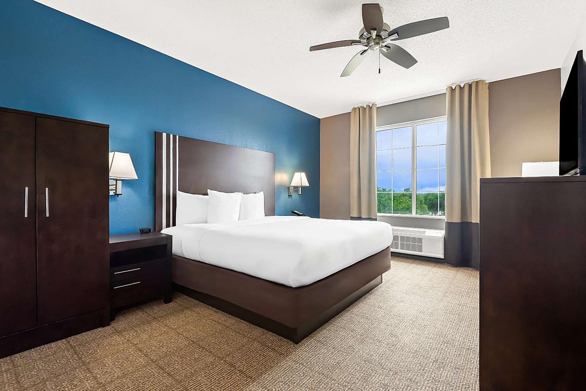 Comfort Suites New Orleans East Zewnętrze zdjęcie